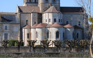 Restauration des baies des chevets de l’Abbaye de St-Savin (MH)